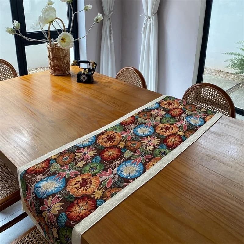 Bohemisk bordløber i bomuldsblanding med blomstertryk