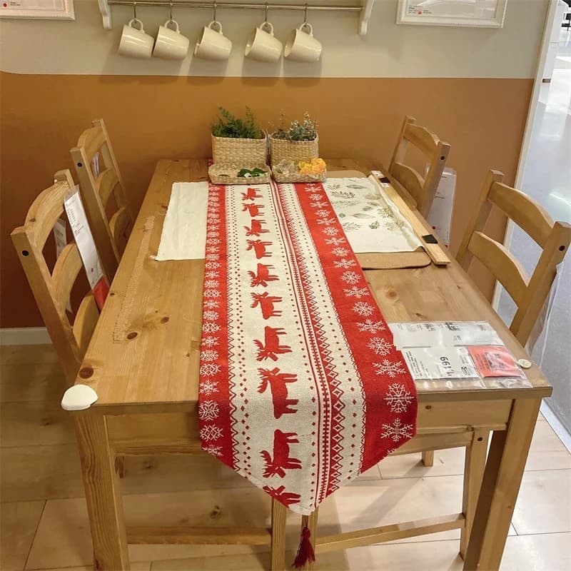 Juleløber med poinsettia i oliemaleri-stil